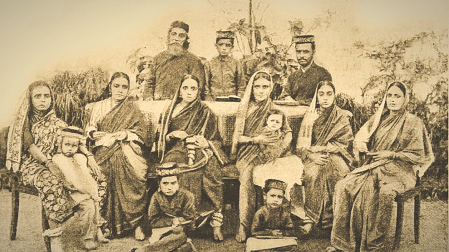 A 19th century Bene Israel family